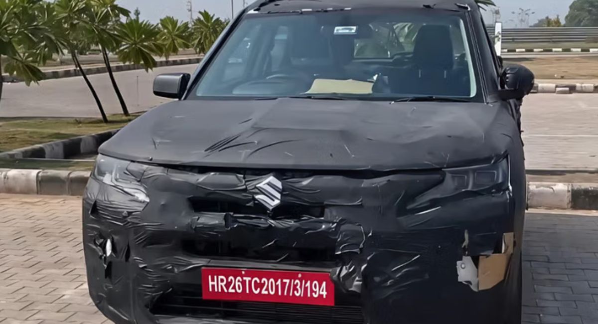 Maruti Brezza Facelift Spied